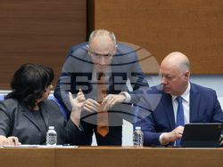 Парламент - вот на недоверие - дебати