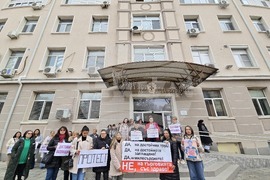 Сливен - здравни работници - протест