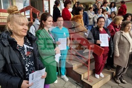 Пазарджик - медицински специалисти - протест