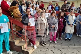 Пазарджик - медицински специалисти - протест