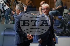 Парламент - вот на недоверие - дебати