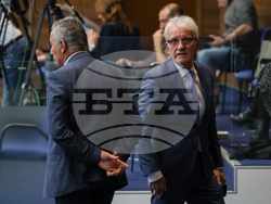 Парламент - вот на недоверие - дебати