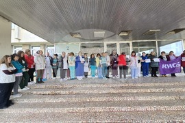 Ловеч - медицински специалисти - протест