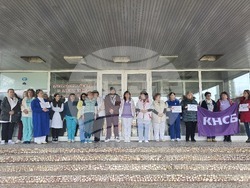 Ловеч - медицински специалисти - протест