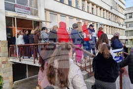 Враца - медицински специалисти - протест