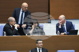 Парламент - вот на недоверие - дебати