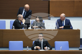 Парламент - вот на недоверие - дебати