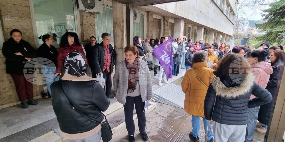 Шумен - медицински специалисти - протест