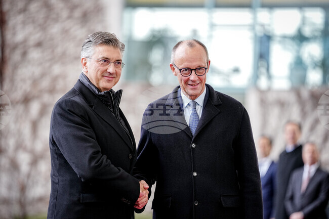 Хърватският премиер Пленкович и германският канцлер Мерц подчертаха значението на по-тясното сътрудничество в ЕС и НАТО