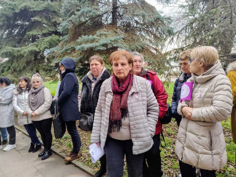 За достойно заплащане протестираха медицински специалисти от МБАЛ Шумен
