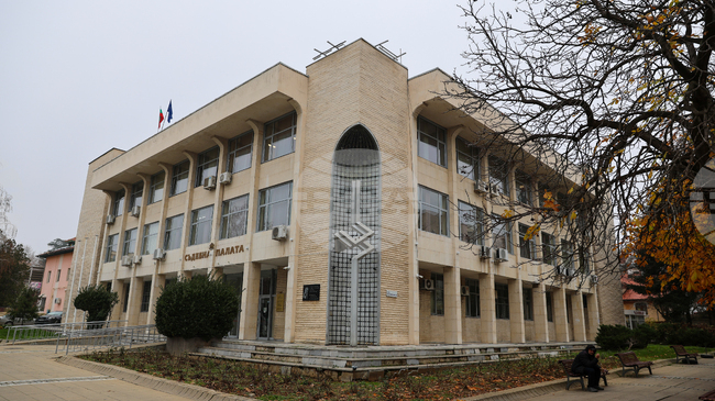 Окръжният съд в Благоевград остави в ареста 51-годишен мъж, обвинен за разпространение на кокаин