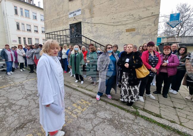 Ямбол - медицински сестри - протест