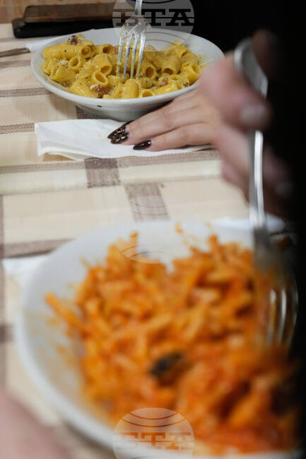 Охлаждането на въглехидратните храни може да помогне за отслабване, смятат диетолози