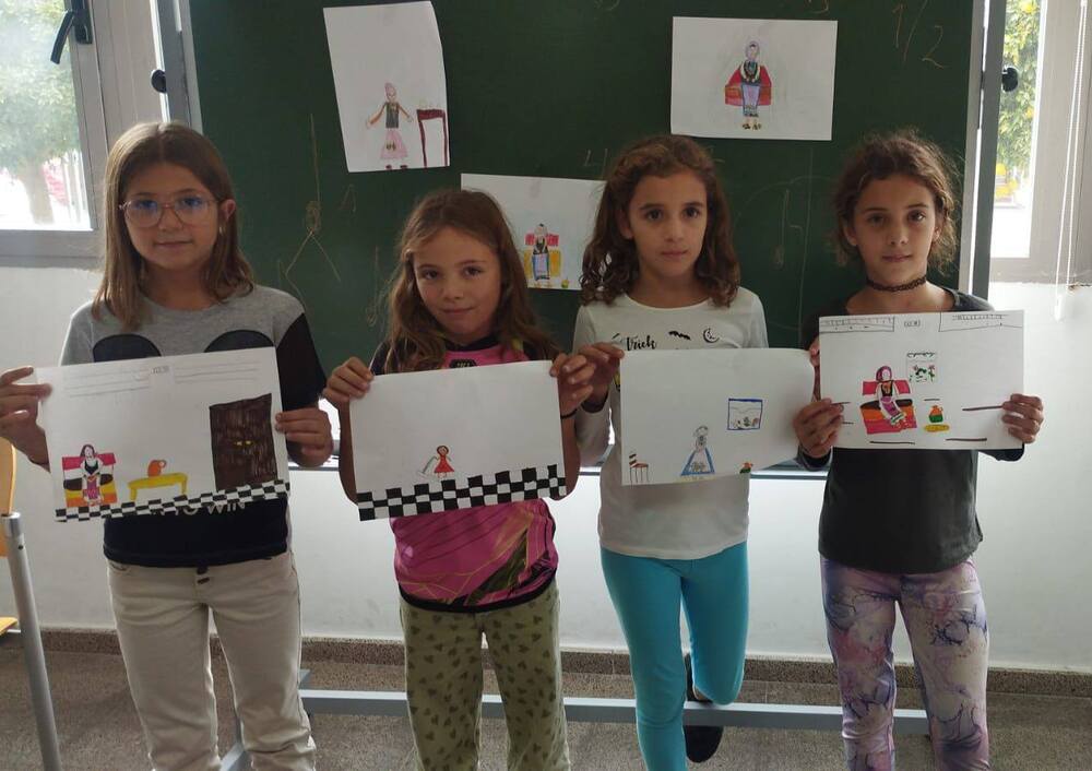 Картини с народни мотиви рисуваха ученици от Първо българско неделно училище „Васил Априлов“ в Кастейон де ла Плана, Испания