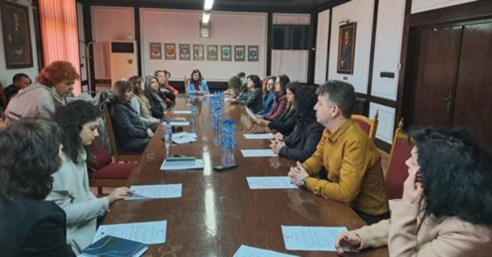 Над 200 възрастни и хора с увреждания ще получават здравни и социални услуги по проект „Грижа в дома“ в община Горна Оряховица