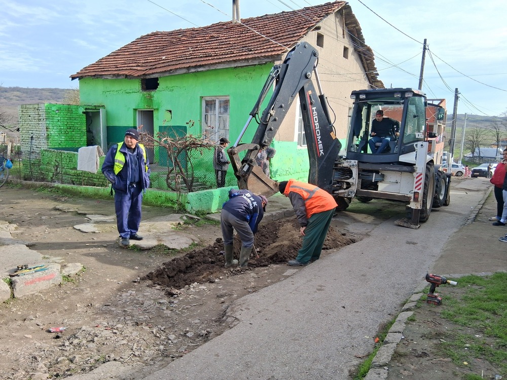 Акция по прекъсване на водоподаването заради неплатени сметки започна в квартал "Изток 2" в Димитровград, съобщиха от ВиК-Хасково 