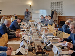 Парламент - "Законодателни промени и институционални мерки за решаване на проблемите с полевите тестове за употреба на наркотични вещества и техни аналози на водачи на МПС" - кръгла маса