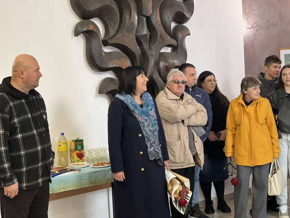 В Омуртаг откриха изложба на художника от Търговище Йордан Йорданов