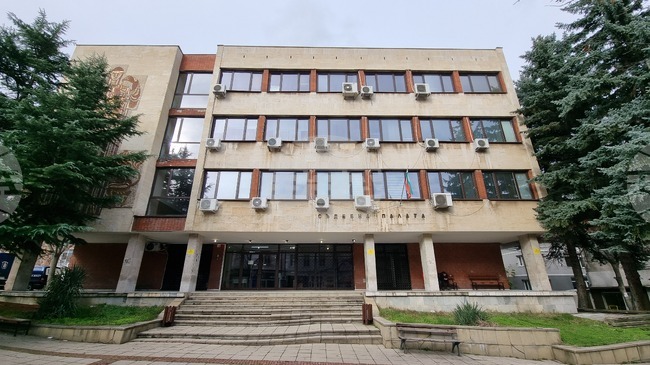 Районният съд в Дупница наложи наказание на подсъдим, държал акцизни стоки без бандерол