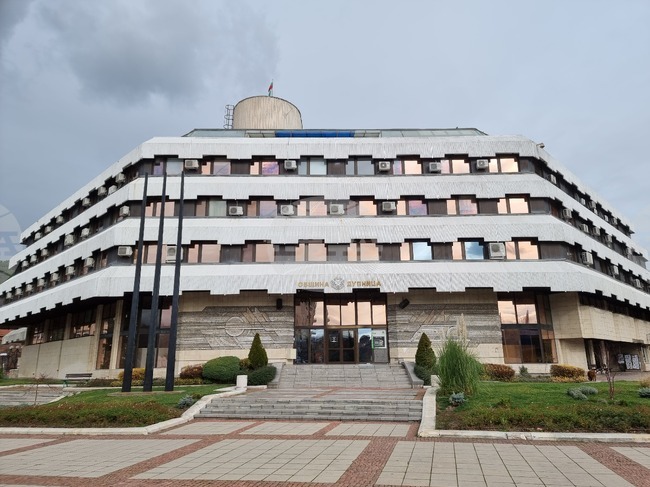 Общинският съвет в Дупница прие схема за поставяне на преместваеми обекти и отхвърли предложението за увеличаване на таксата за паркиране