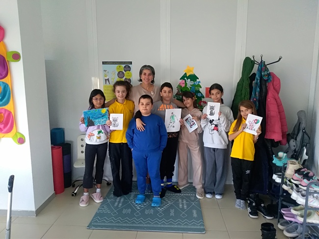 Ученици от ОЦ „Малвина“: „Празниците не са само подаръци, а още много други неща…“