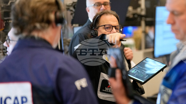 Широкият американски борсов индекс S&P 500 премина границата от 7000 за първи път в историята