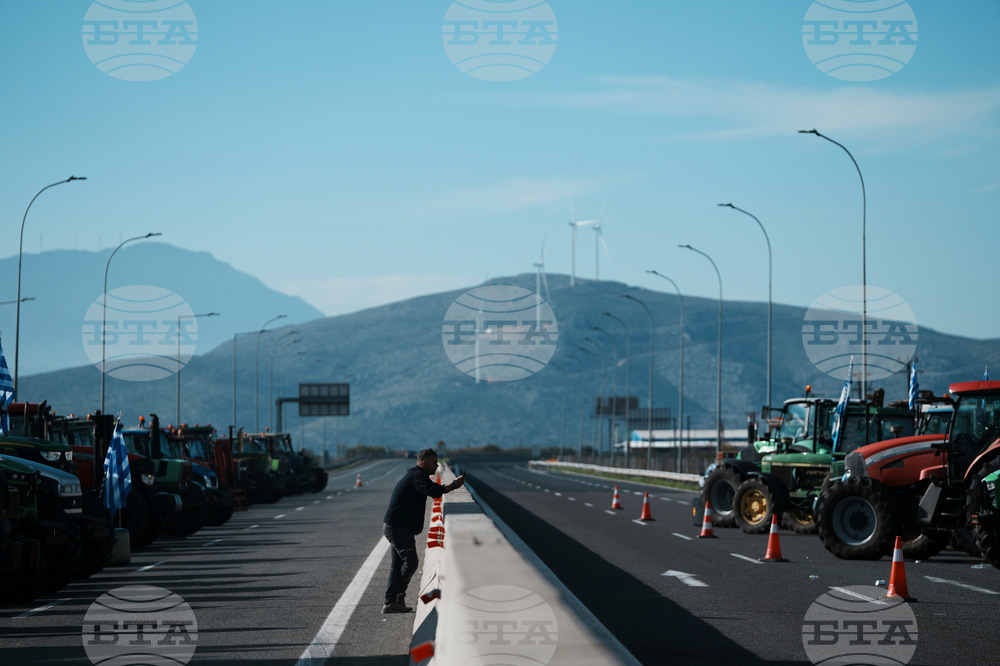 Panhellenic Blockade Committee Meeting in Serres to Decide Next Moves of Protesting Greek Farmers