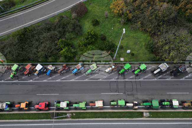 Управляващата партия в Гърция е изправена пред вътрешни разногласия заради фермерските протести