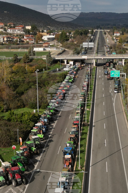 Greek Farmers Refuse Talks with Government, Will Prepare List of Demands, Continue Protests
