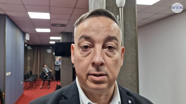 Надявам се до края на януари да бъдат направени промените в Закона за движението по пътищата за индивидуалните електрически превозни средства, каза председателят на НАПОС Венцислав Спиридонов