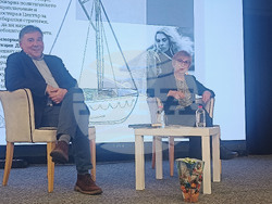 Проф. Екатерина Михайлова - лекция на тема “Българският президент – цар или пешка?”