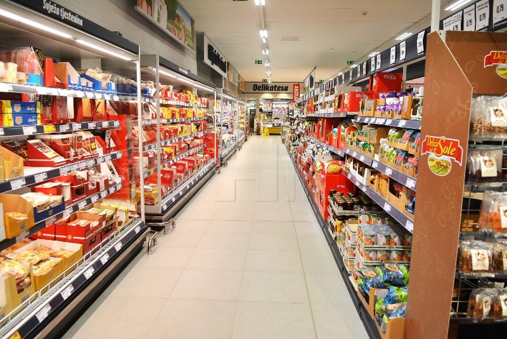 ХИНА: Националната потребителска кошница за четиричленно семейство в Хърватия струва 486,07 евро през ноември 2025 г., показва проучване