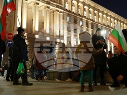 Протест под надслов: „Оставка! Вън Пеевски и Борисов от властта“