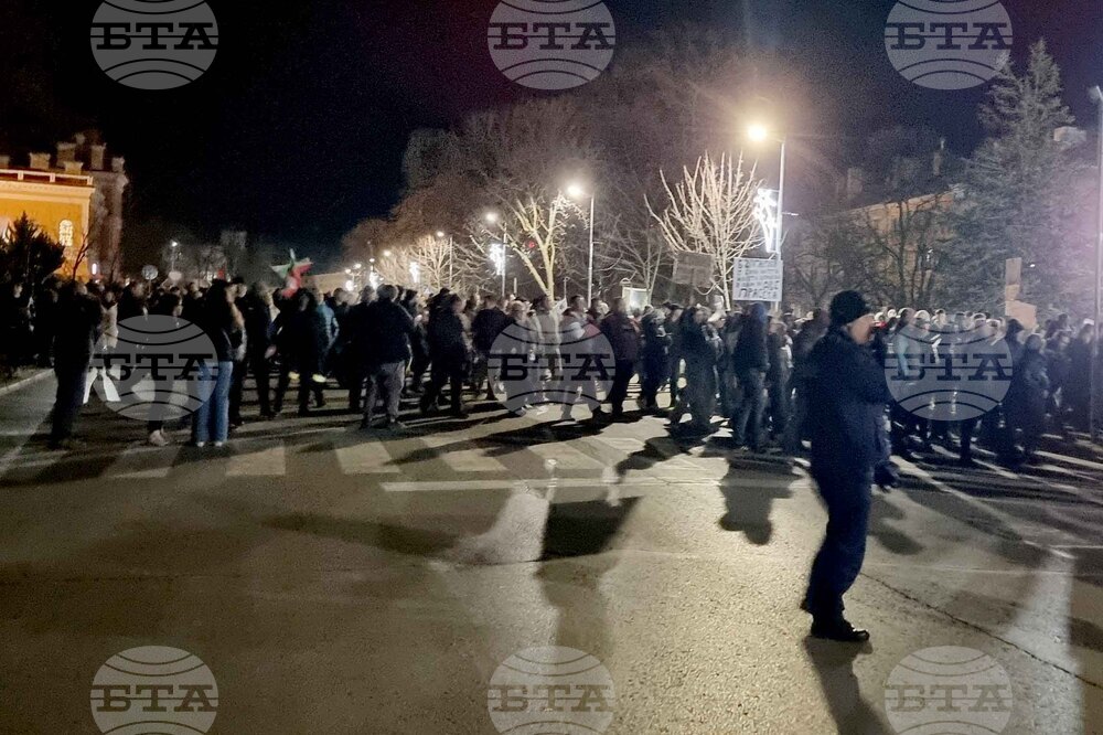 Шумен - протест - искане за оставка на правителството