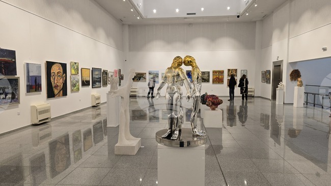 Дружеството на пловдивските художници откри годишната си изложба и награди изявени творци