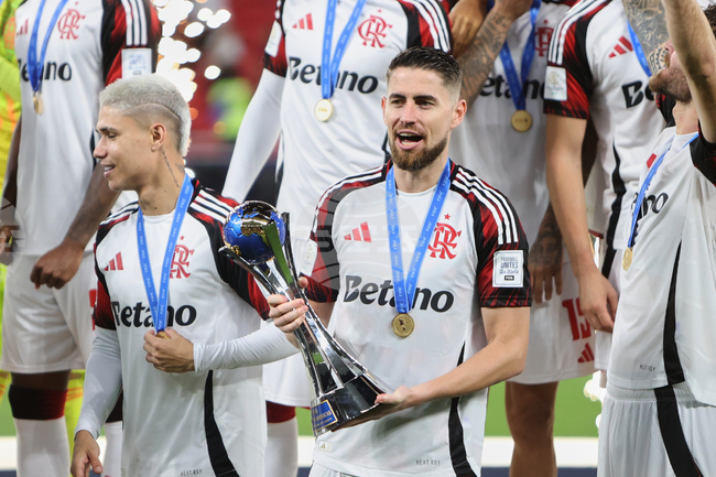 Полузащитникът на Фламенго Жоржиньо не се е отказал от националния отбор по футбол на Италия