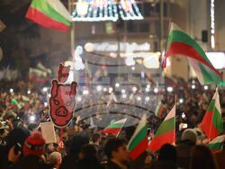 Протест под надслов: „Оставка! Вън Пеевски и Борисов от властта“