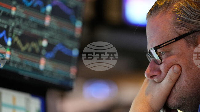 S&P 500 и Nasdaq спадат, след като слабите резултати на „Оракъл“ повлияха негативно на акциите на компаниите за изкуствен интелект