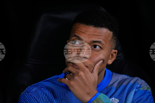 Семейство Мбапе направи треньорска рокада във френския Каен, назначи бившия защитник на Арсенал Гаел Клиши