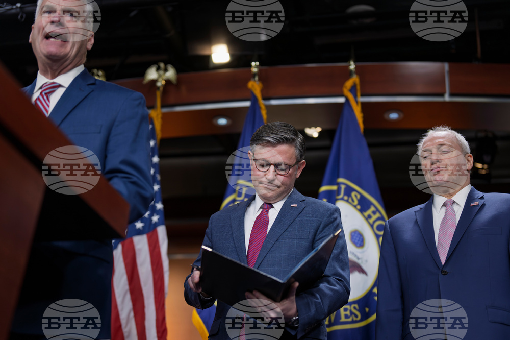 APTOPIX Congress Defense