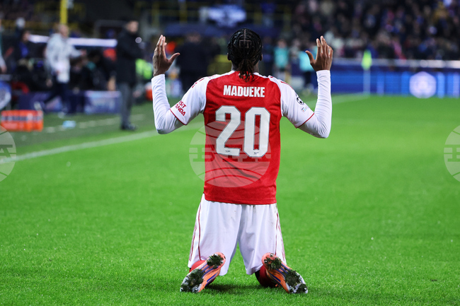 Мениджърът на Арсенал Микел Артета говори за "магични моменти" с Нони Мадуеке