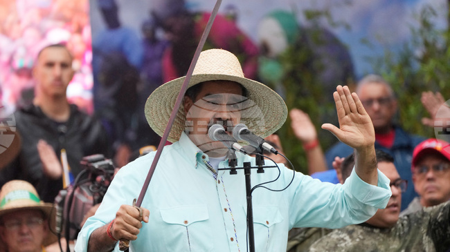 Тръмп би се справял по-добре, ако се съсредоточи повече върху САЩ, отколкото върху Венецуела, заяви Мадуро