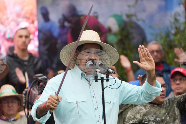 Тръмп би се справял по-добре, ако се съсредоточи повече върху САЩ, отколкото върху Венецуела, заяви Мадуро