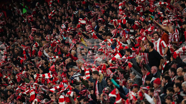 В Билбао атакуваха с камъни автобуса на ПСЖ