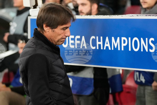 Треньорът на Наполи Антонио Конте след загубата от Бенфика: "Липсва ни енергия, играят едни и същи"