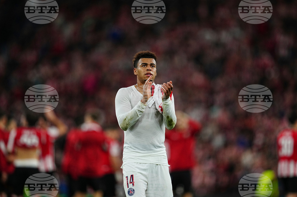 Пари Сен Жермен си върна лидерството във френската Лига 1 след трудна победа над последния в класирането Мец