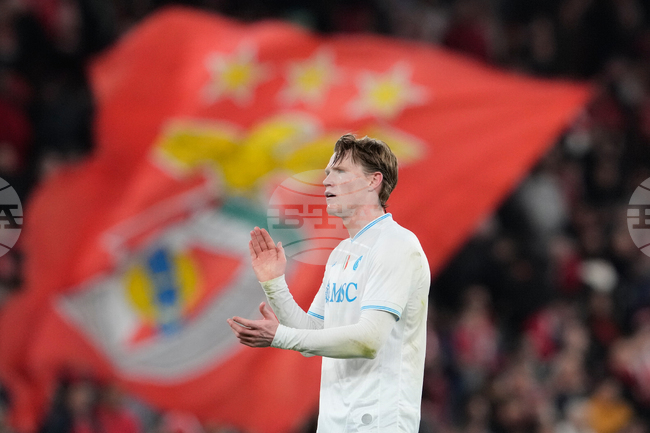 Скот Мактоминей е под въпрос за четвъртфиналния мач на Наполи срещу Комо в турнира за Купата на Италия