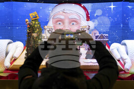 APTOPIX New York Daily Life Holiday Lights