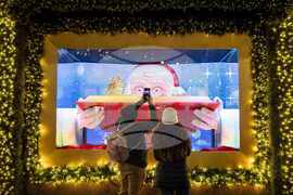 New York Daily Life Holiday Lights