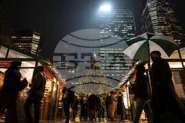 New York Daily Life Holiday Lights